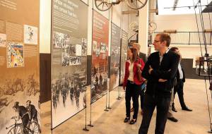a59-dst_accell_de_fietser_04_museum_original